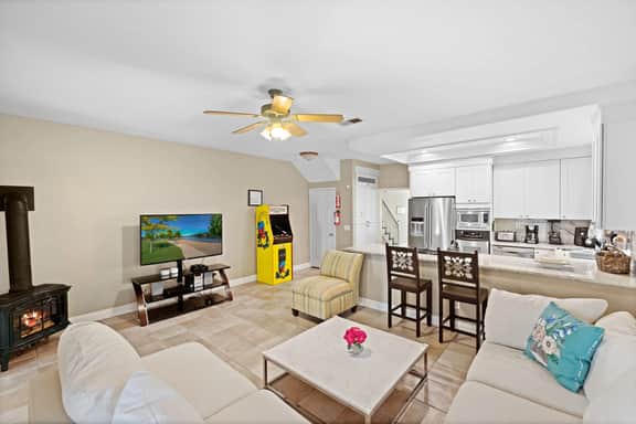 Luxury Beach Home|Rooftop Deck|Steps to Main St & the Beach | 4BR/4BA - Image 5